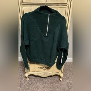 Perfectwhitetee Tyra mixed fleece 1/4 zip pullover, size M, new with tags